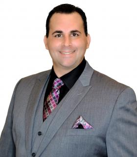 Broker and President of The Signature Real Estate Companies, Ben G. Schachter